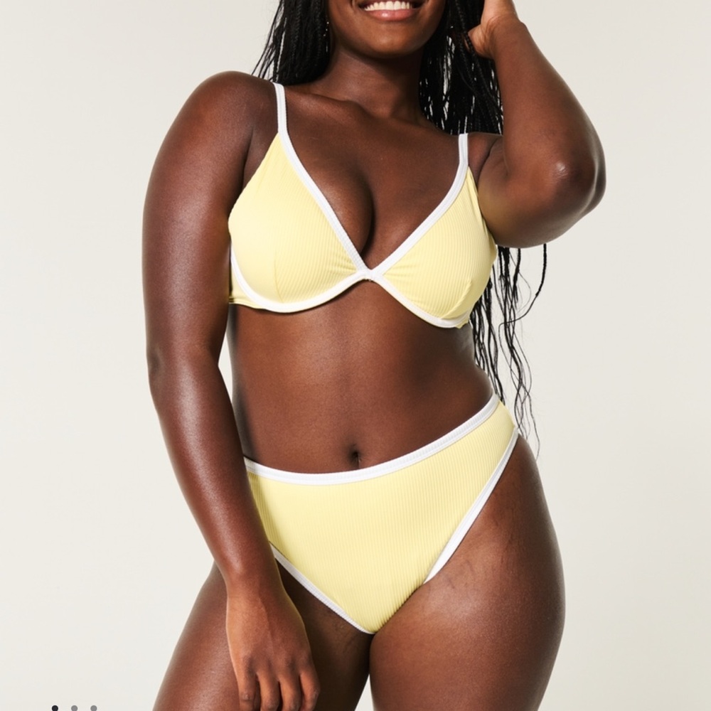 Curvy High-Leg High-Waist Ribbed Cheeky Bikini Bottom